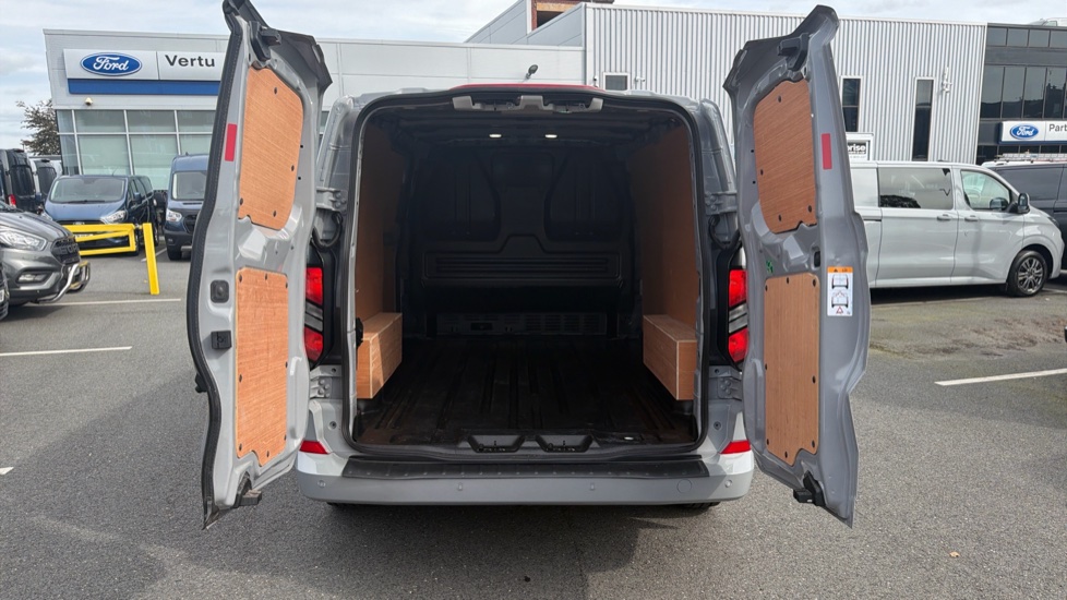 Ford Transit Custom 320 L1 Diesel Fwd 2.0 EcoBlue 136ps H1 Van Limited - Image 29