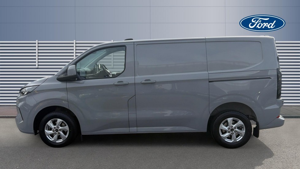 Ford Transit Custom 320 L1 Diesel Fwd 2.0 EcoBlue 136ps H1 Van Limited - Image 3