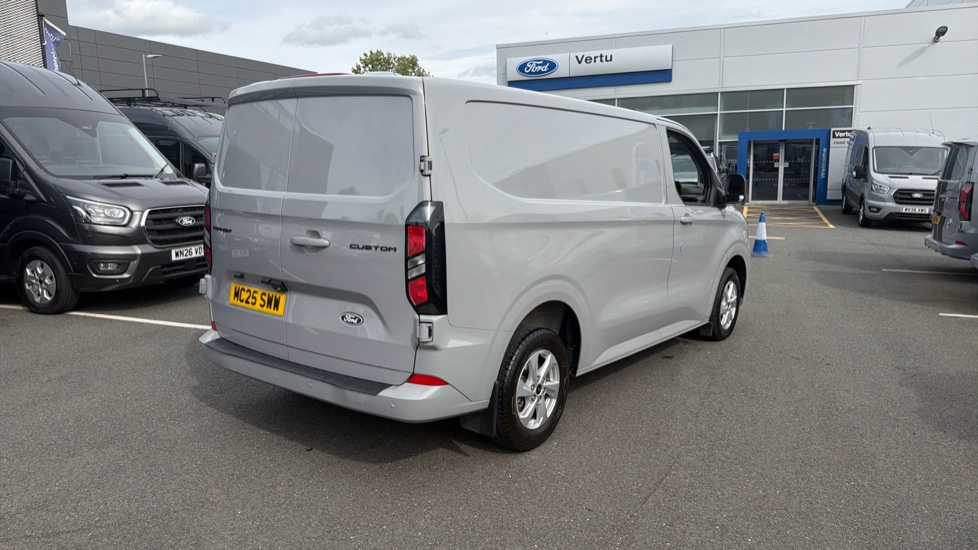 Ford Transit Custom 320 L1 Diesel Fwd 2.0 EcoBlue 136ps H1 Van Limited - Image 27