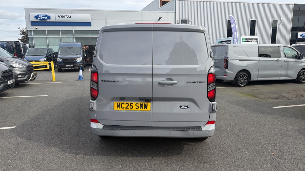 Ford Transit Custom 320 L1 Diesel Fwd 2.0 EcoBlue 136ps H1 Van Limited - Image 28