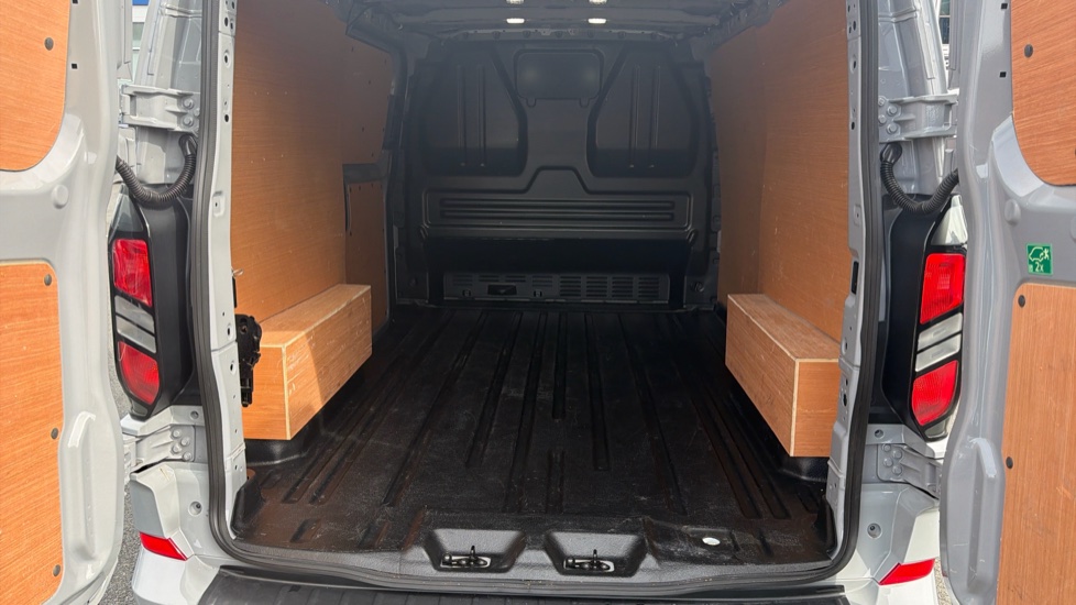 Ford Transit Custom 320 L1 Diesel Fwd 2.0 EcoBlue 136ps H1 Van Limited - Image 30