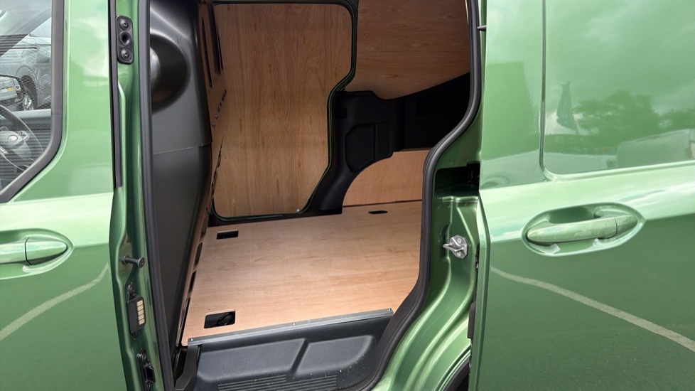 Ford Transit Courier Petrol 1.0 EcoBoost 125ps Active Van Auto - Image 22