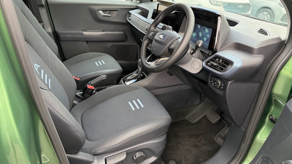 Ford Transit Courier Petrol 1.0 EcoBoost 125ps Active Van Auto - Image 4