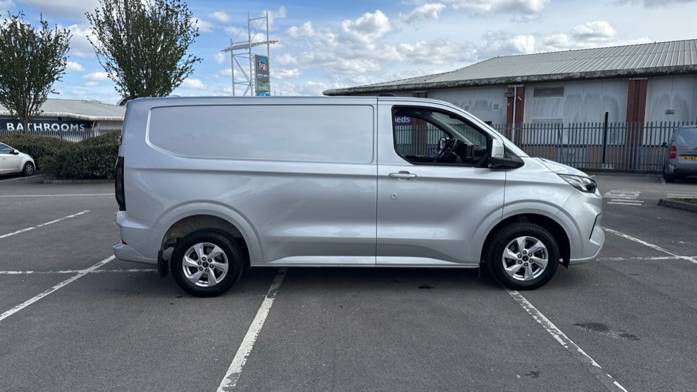 Ford Transit Custom 300 L1 Diesel Fwd 2.0 EcoBlue 136ps H1 Van Limited - Image 9