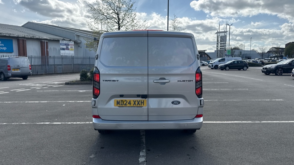 Ford Transit Custom 300 L1 Diesel Fwd 2.0 EcoBlue 136ps H1 Van Limited - Image 11