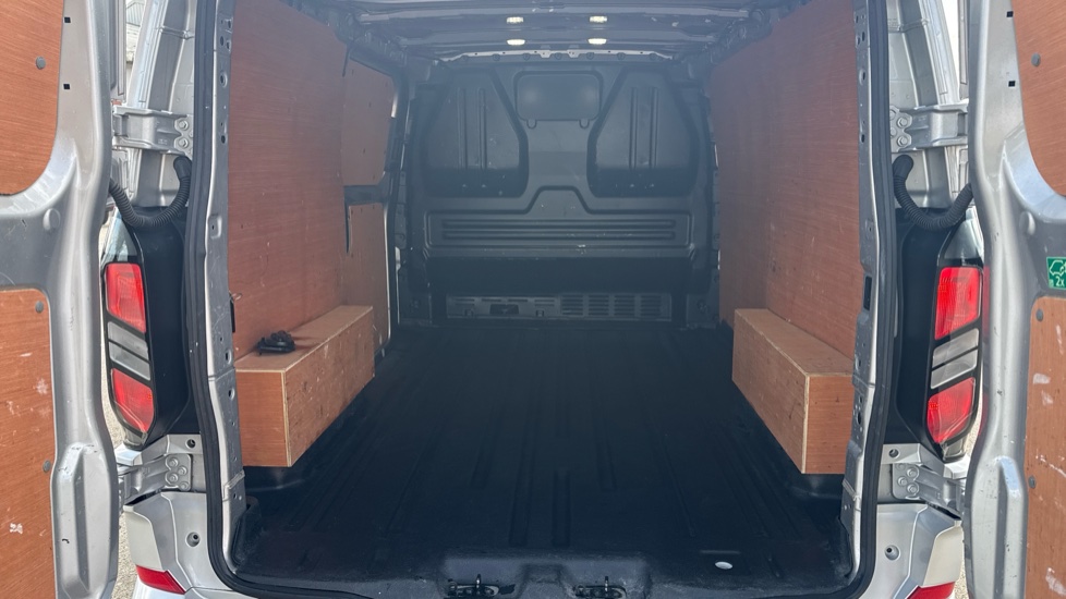 Ford Transit Custom 300 L1 Diesel Fwd 2.0 EcoBlue 136ps H1 Van Limited - Image 12