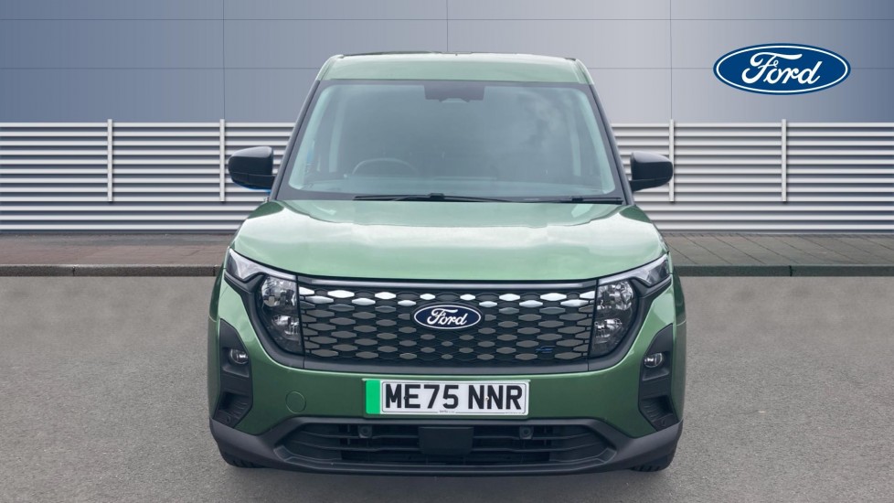 Ford Transit Courier E-Transit Courier 100kW 43kWh Trend Van Auto - Image 23