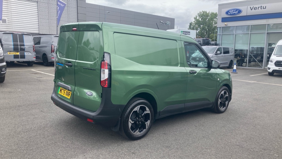 Ford Transit Courier E-Transit Courier 100kW 43kWh Trend Van Auto - Image 25