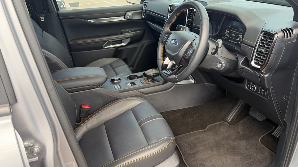 Ford Ranger Petrol Pick Up D/Cab Wildtrak 2.3 EB PHEV 281 Auto [NI] - Image 4