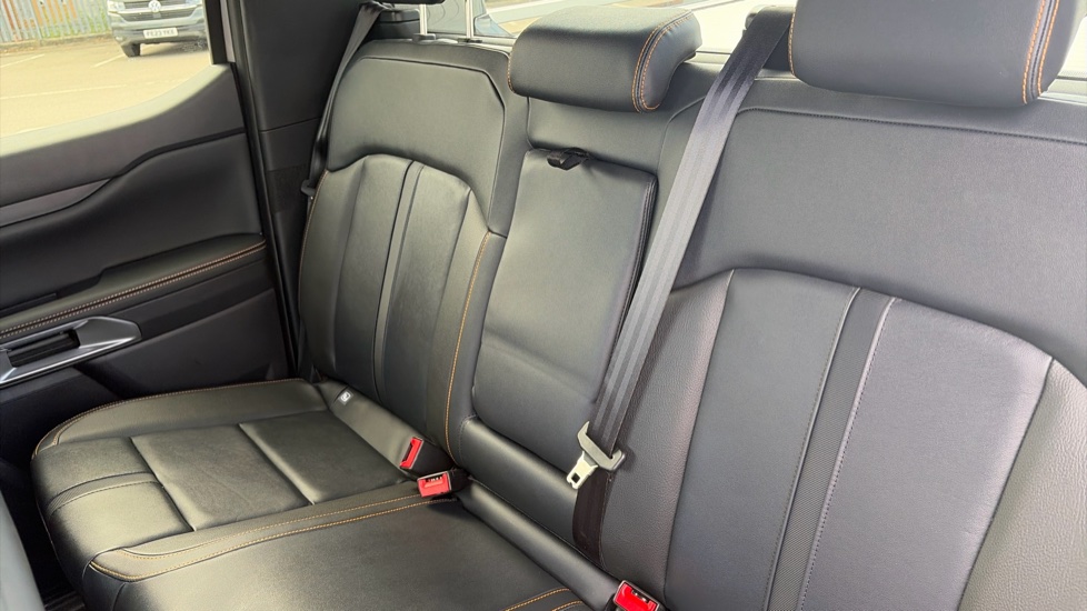 Ford Ranger Petrol Pick Up D/Cab Wildtrak 2.3 EB PHEV 281 Auto [NI] - Image 16