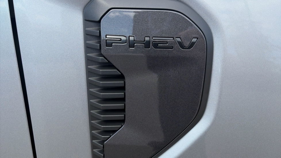 Ford Ranger Petrol Pick Up D/Cab Wildtrak 2.3 EB PHEV 281 Auto [NI] - Image 25