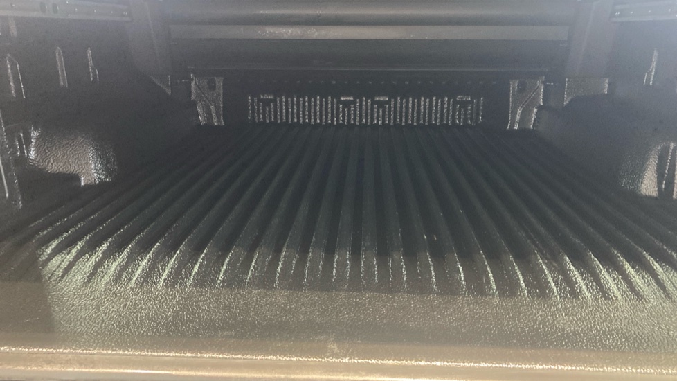 Ford Ranger Petrol Pick Up D/Cab Wildtrak 2.3 EcoBoost PHEV 281 Auto - Image 28