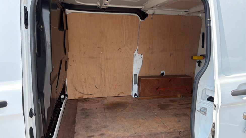 Ford Transit Custom 300 L1 Diesel Fwd 2.0 TDCi 105ps Low Roof Van - Image 11