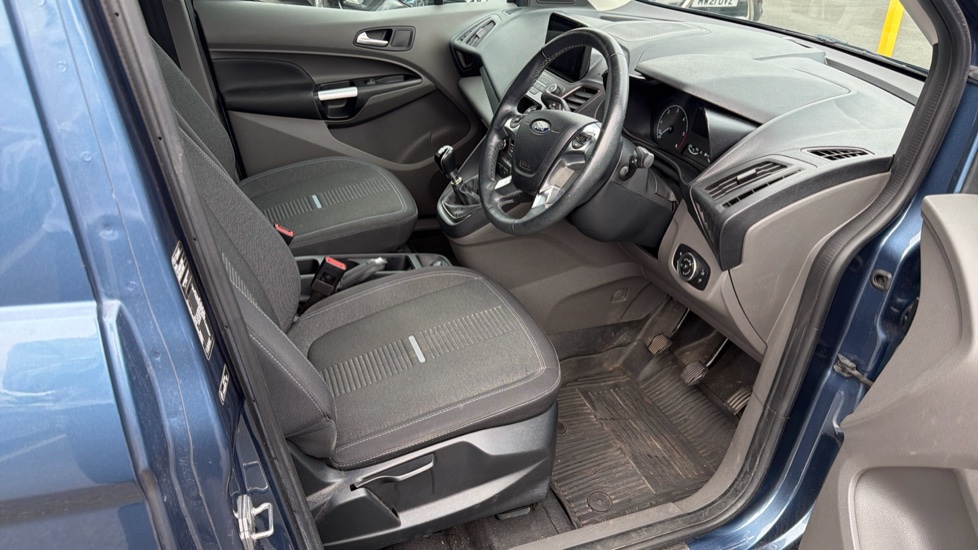 Ford Transit Connect 250 L2 Diesel 1.5 EcoBlue 100ps Active Van - Image 4