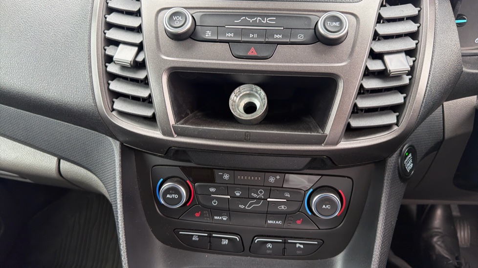Ford Transit Connect 250 L2 Diesel 1.5 EcoBlue 100ps Active Van - Image 18