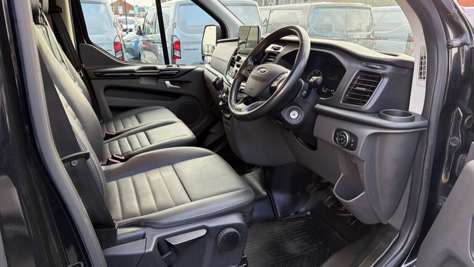 Ford Transit Custom 300 L1 Diesel Fwd 2.0 EcoBlue 170ps Low Roof Trail Van - Image 6