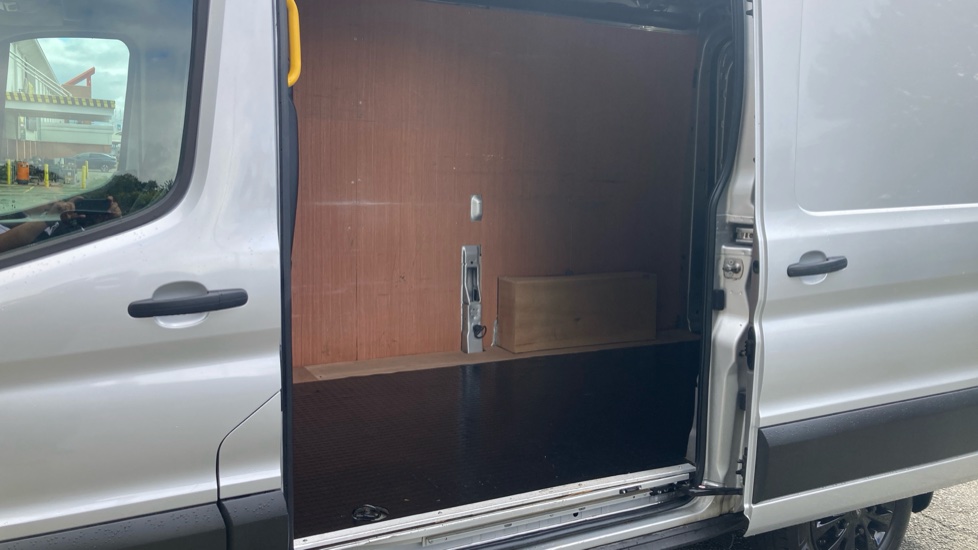 Ford Transit 310 L3 Diesel Fwd 2.0 EcoBlue 105ps H2 Leader Van - Image 5