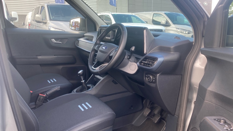Ford Transit Courier Diesel 1.5 EcoBlue Active Van - Image 4