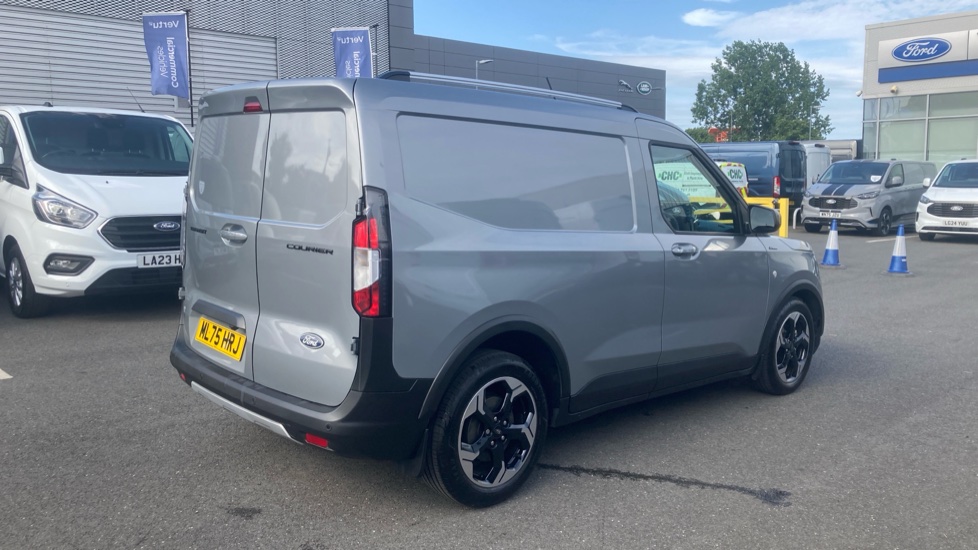 Ford Transit Courier Diesel 1.5 EcoBlue Active Van - Image 22