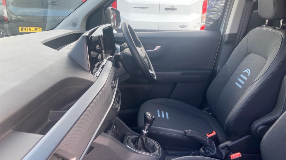 Ford Transit Courier Diesel 1.5 EcoBlue Active Van - Image 14