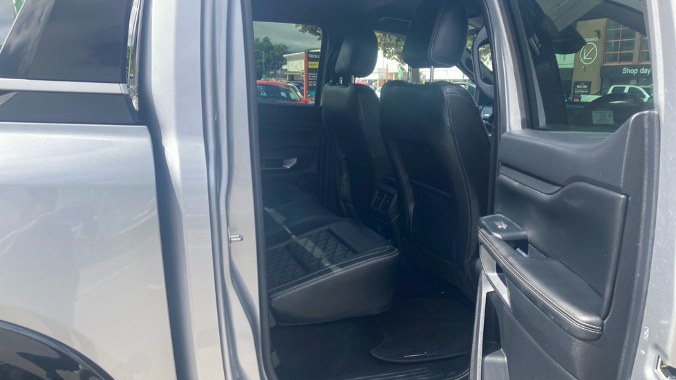 Ford Ranger Diesel Pick Up D/Cab Platinum 3.0 EcoBlue V6 240 Auto - Image 5