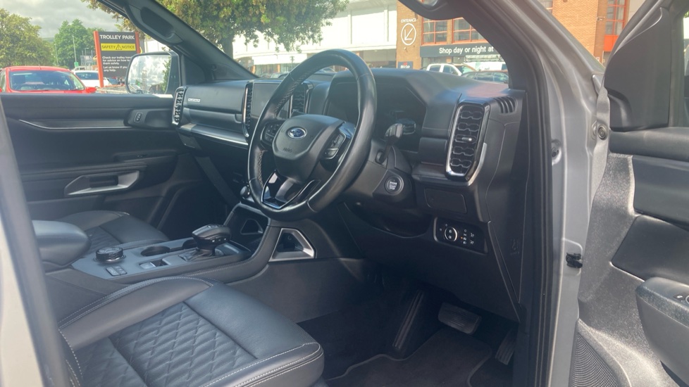 Ford Ranger Diesel Pick Up D/Cab Platinum 3.0 EcoBlue V6 240 Auto - Image 6