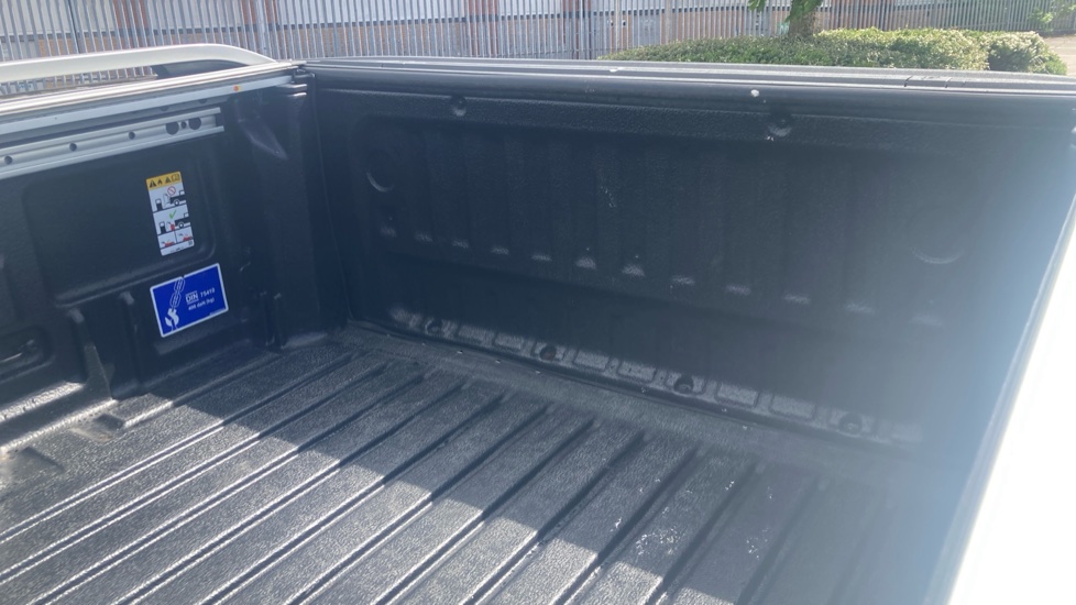 Ford Ranger Diesel Pick Up D/Cab Platinum 3.0 EcoBlue V6 240 Auto - Image 14