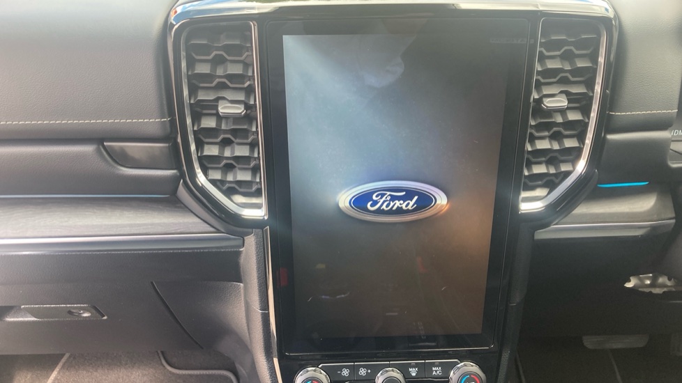 Ford Ranger Diesel Pick Up D/Cab Platinum 3.0 EcoBlue V6 240 Auto - Image 15