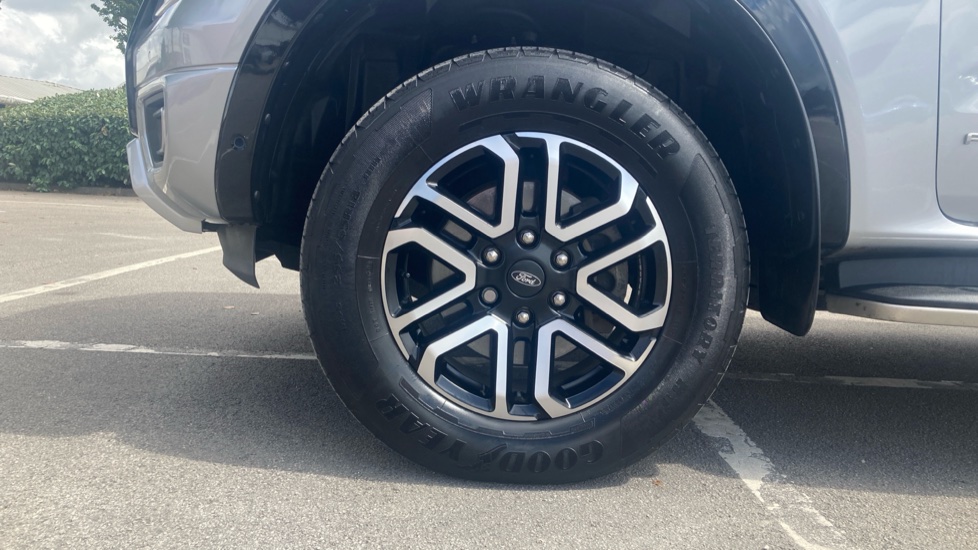 Ford Ranger Diesel Pick Up D/Cab Platinum 3.0 EcoBlue V6 240 Auto - Image 17