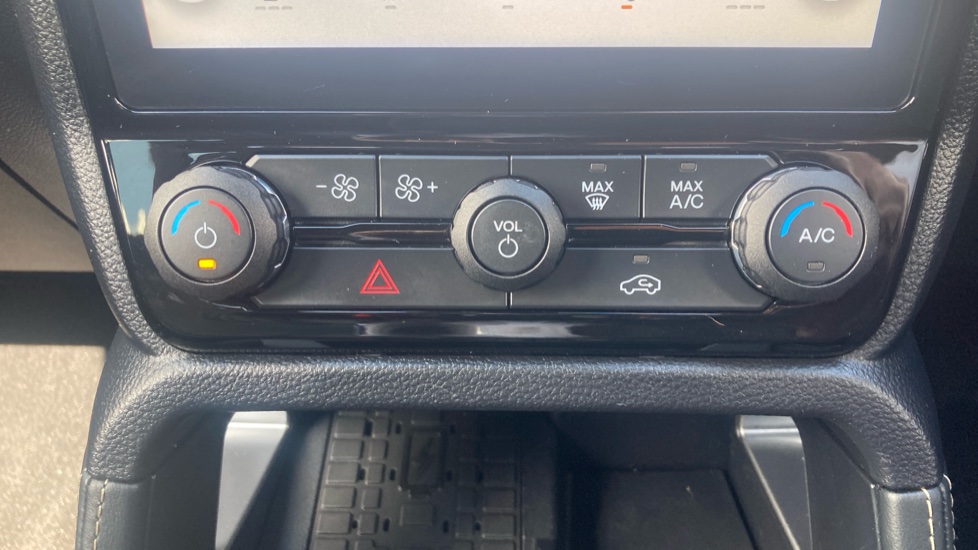 Ford Ranger Diesel Pick Up D/Cab Platinum 3.0 EcoBlue V6 240 Auto - Image 35