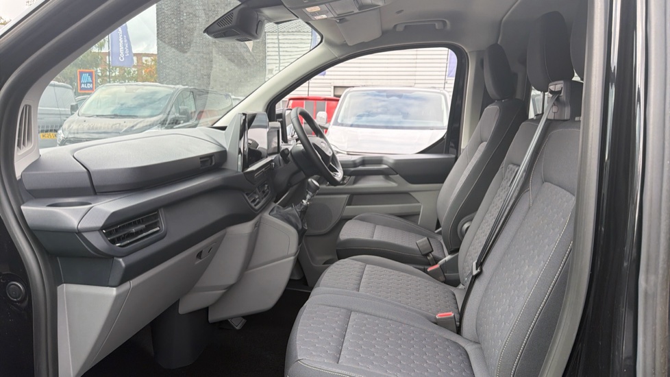 Ford Transit Custom 320 L1 Diesel Fwd 2.0 EcoBlue 150ps H1 Double Cab Van Limited - Image 13