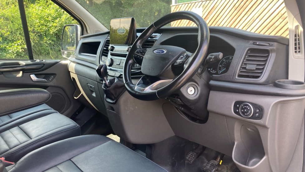 Ford Transit Custom 300 L1 Diesel Fwd 2.0 EcoBlue 130ps Low Roof Trail Van - Image 6