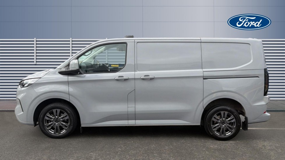 Ford Transit Custom 320 L1 Diesel Fwd 2.0 EcoBlue 136ps H1 Van Limited Auto - Image 3