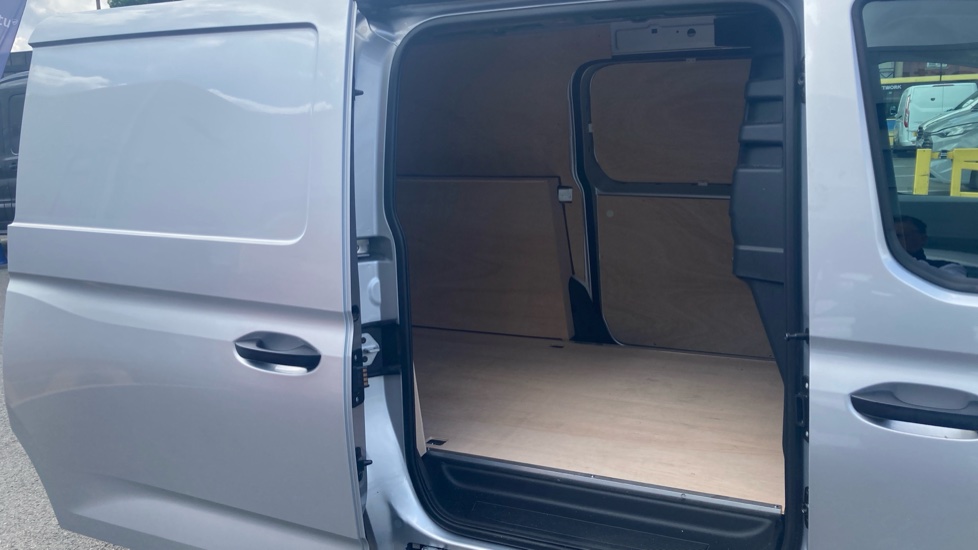 Ford Transit Connect 240 L2 Diesel 2.0 EcoBlue 122ps Trend Van Auto - Image 24