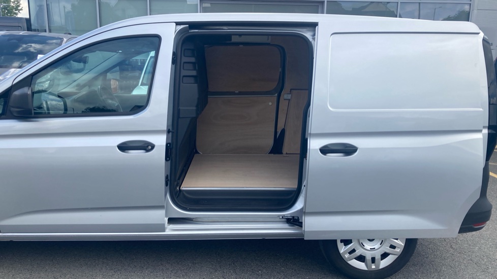 Ford Transit Connect 240 L2 Diesel 2.0 EcoBlue 122ps Trend Van Auto - Image 23