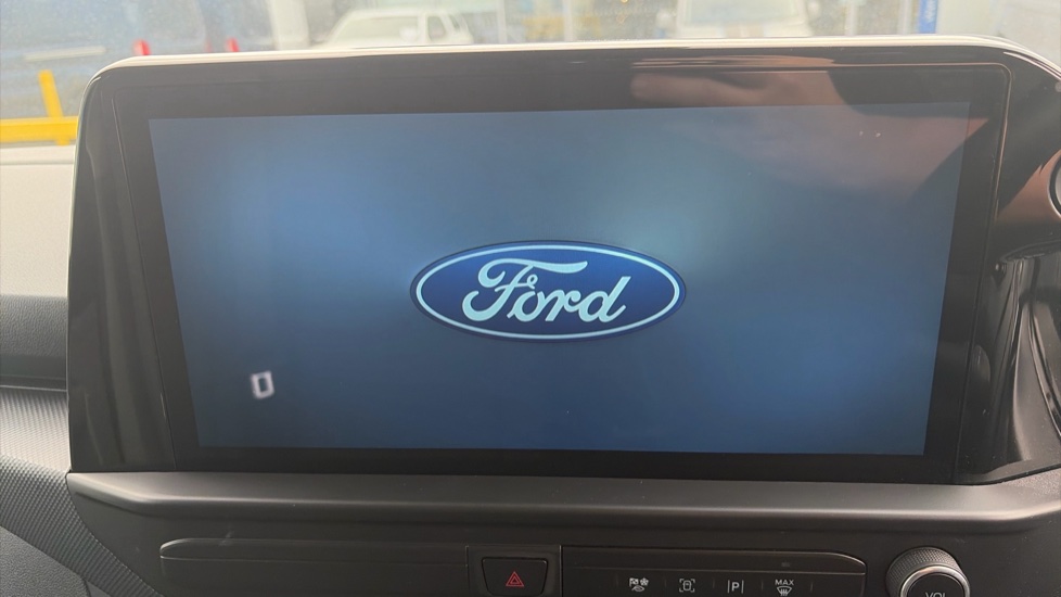 Ford Transit Custom 320 L1 Diesel Fwd 2.0 EcoBlue 136ps H1 Double Cab Van Limited - Image 9