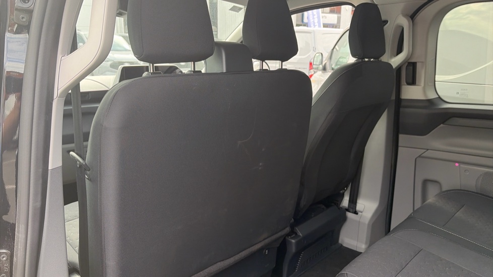 Ford Transit Custom 320 L1 Diesel Fwd 2.0 EcoBlue 136ps H1 Double Cab Van Limited - Image 23