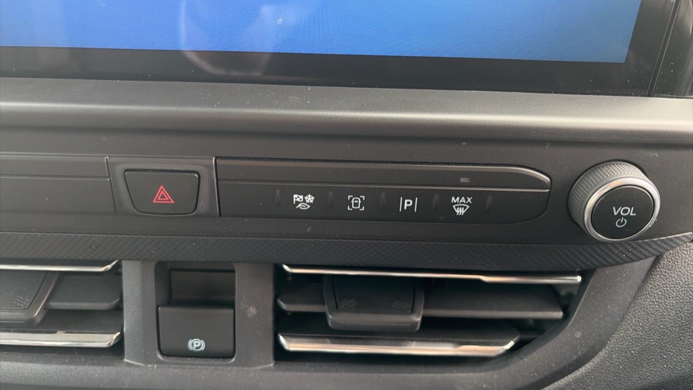 Ford Transit Custom 320 L1 Diesel Fwd 2.0 EcoBlue 136ps H1 Double Cab Van Limited - Image 19