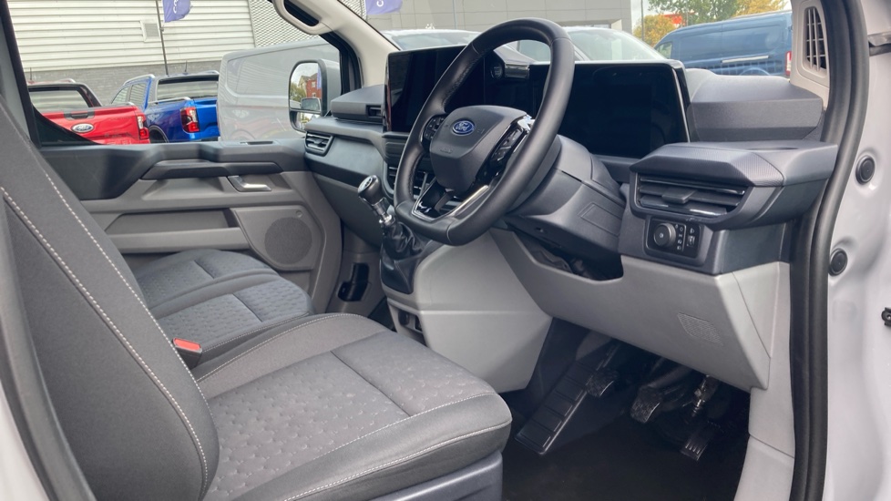 Ford Transit Custom 320 L1 Diesel Fwd 2.0 EcoBlue 136ps H1 Van Limited - Image 6