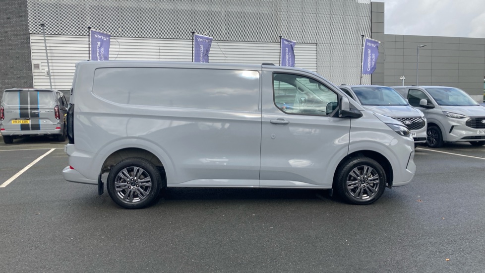 Ford Transit Custom 320 L1 Diesel Fwd 2.0 EcoBlue 136ps H1 Van Limited - Image 9