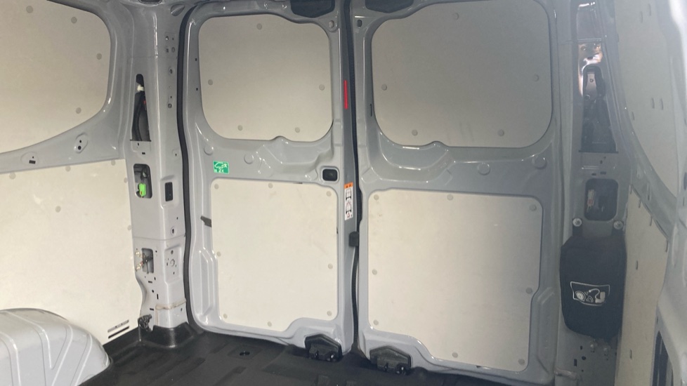 Ford Transit Custom 320 L1 Diesel Fwd 2.0 EcoBlue 136ps H1 Van Limited - Image 14