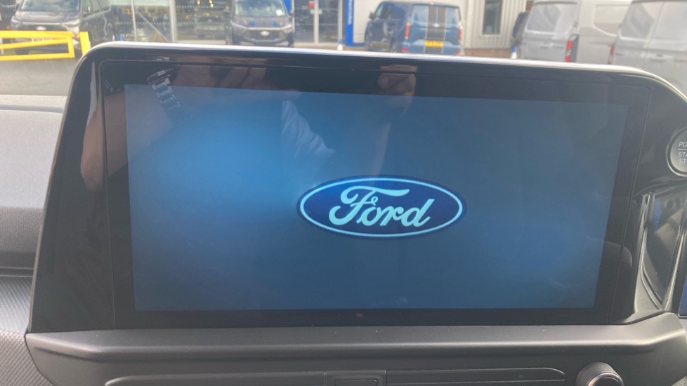 Ford Transit Custom 320 L1 Diesel Fwd 2.0 EcoBlue 136ps H1 Van Limited - Image 15