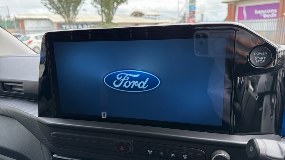 Ford Transit Custom 320 L2 Petrol Fwd 2.5 PHEV 232ps H1 Van Limited Auto - Image 15