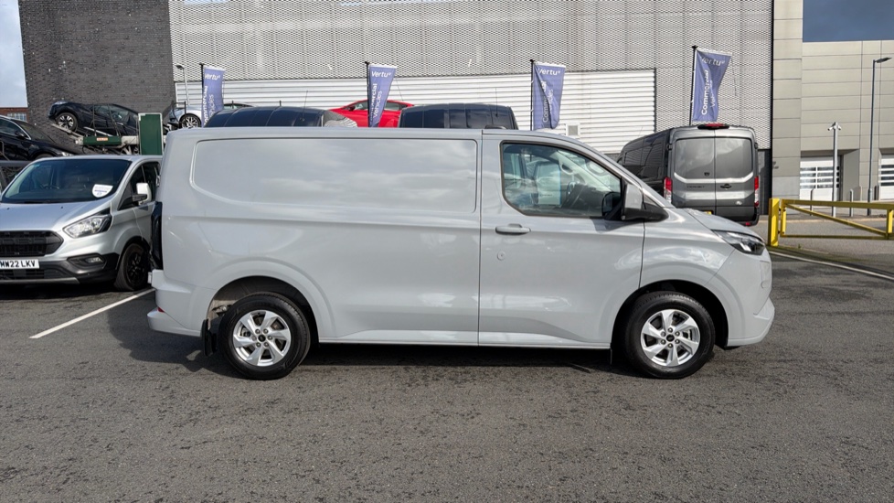Ford Transit Custom 320 L1 Petrol Fwd 2.5 PHEV 232ps H1 Van Limited Auto - Image 9