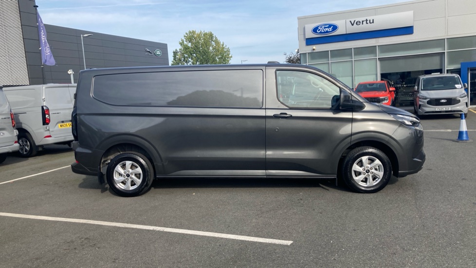 Ford Transit Custom 320 L2 Petrol Fwd 2.5 PHEV 232ps H1 Van Limited Auto - Image 19