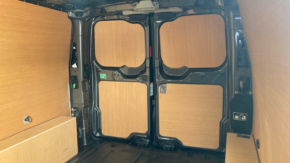 Ford Transit Custom 320 L2 Petrol Fwd 2.5 PHEV 232ps H1 Van Limited Auto - Image 15