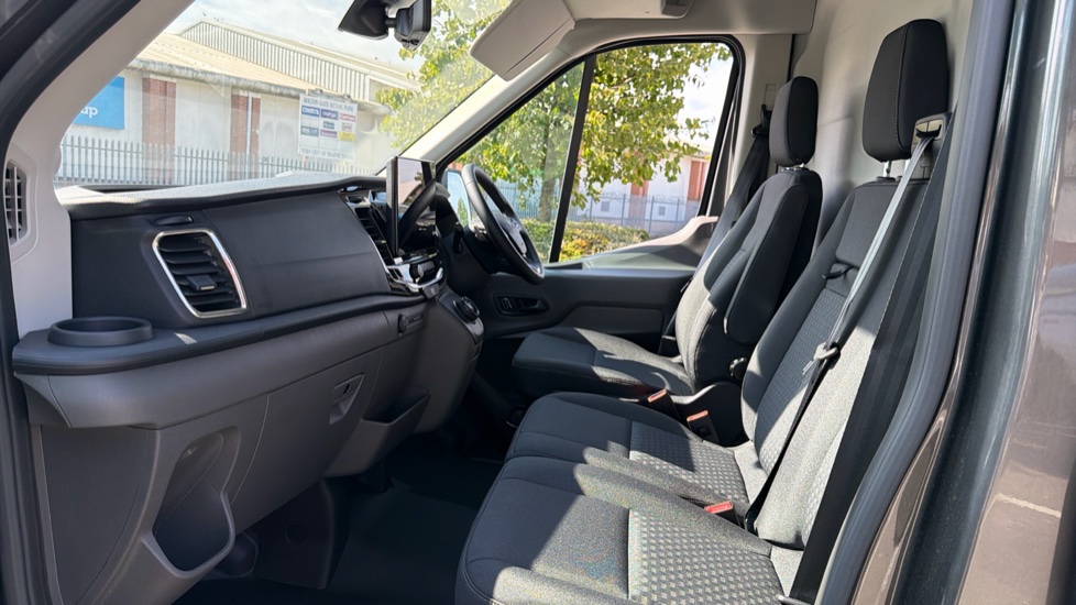 Ford Transit 350 L3 Diesel Fwd 2.0 EcoBlue 130ps H3 Limited Van Auto [8S] [Nav] - Image 18