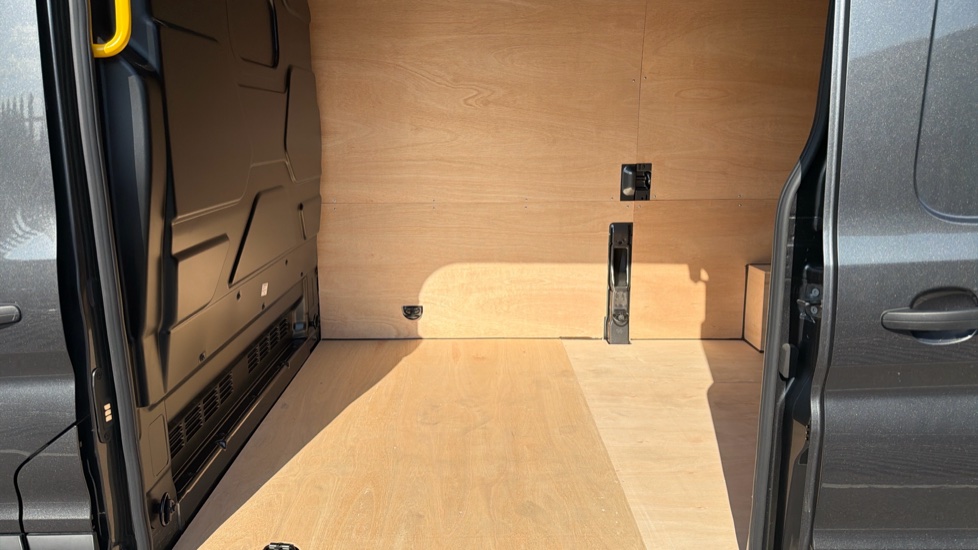 Ford Transit 350 L3 Diesel Fwd 2.0 EcoBlue 130ps H3 Limited Van Auto [8S] [Nav] - Image 19