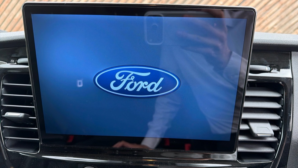Ford Transit 350 L3 Diesel Fwd 2.0 EcoBlue 130ps H3 Limited Van Auto [8S] [Nav] - Image 9