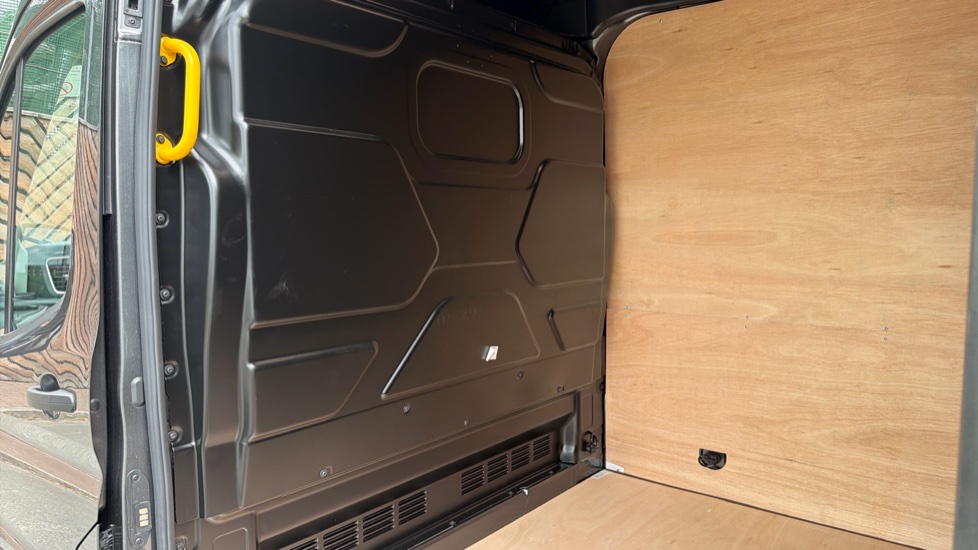 Ford Transit 350 L3 Diesel Fwd 2.0 EcoBlue 130ps H3 Limited Van Auto [8S] [Nav] - Image 21